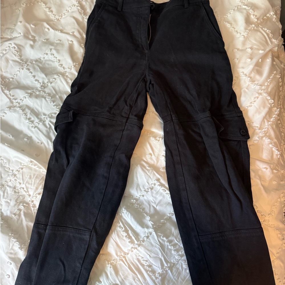 Aritzia Black wide leg jogger